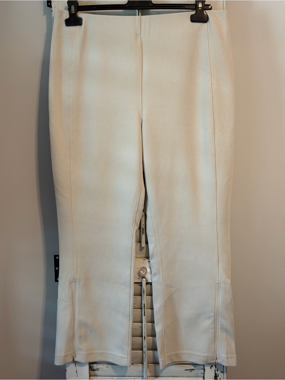 LULULEMON Ribbed Softstream Hi-rise Cropped Athleisure pants size 14 | Bone